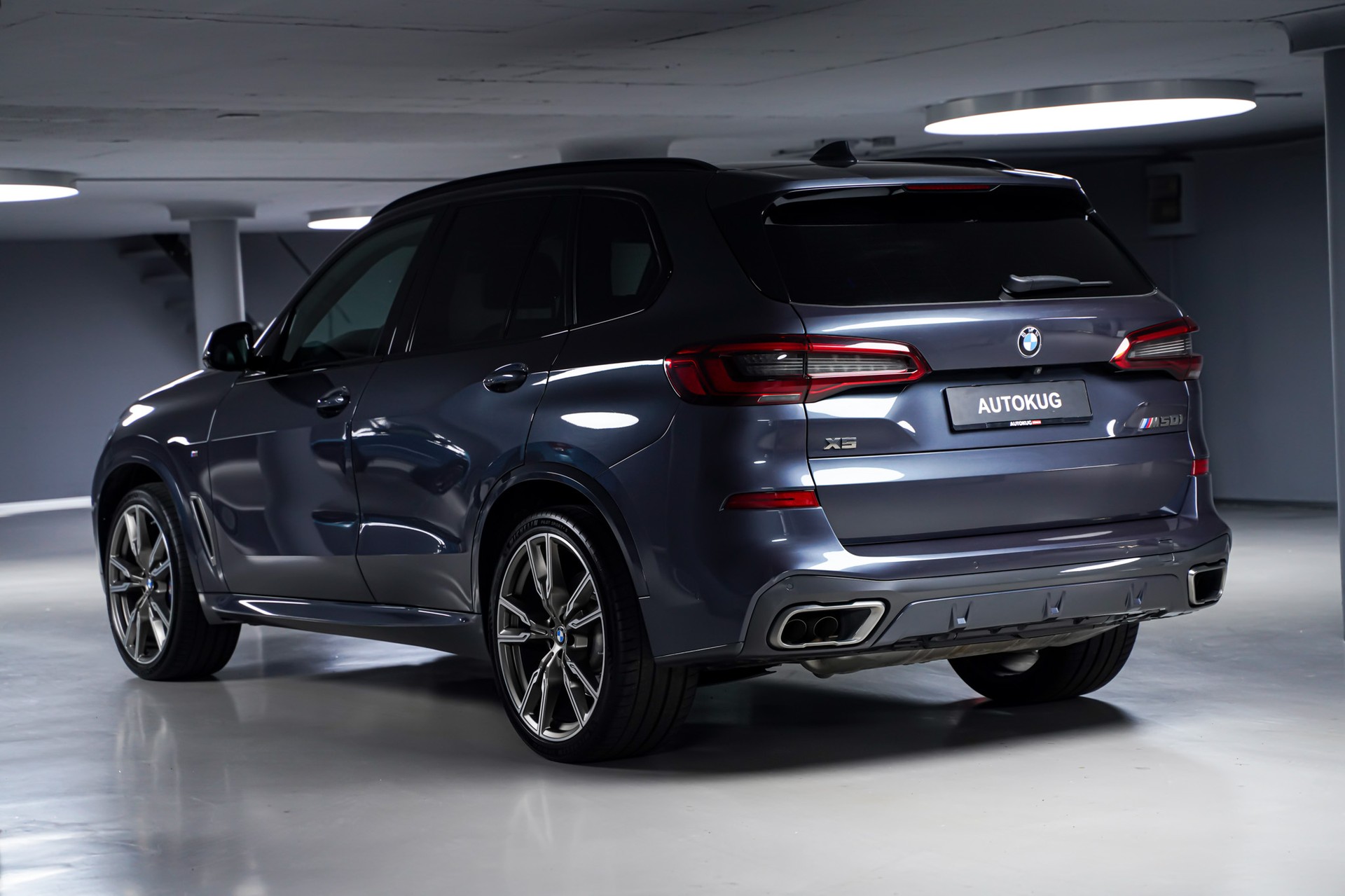 BMW X5 xDrive M50i Steptronic-image-6