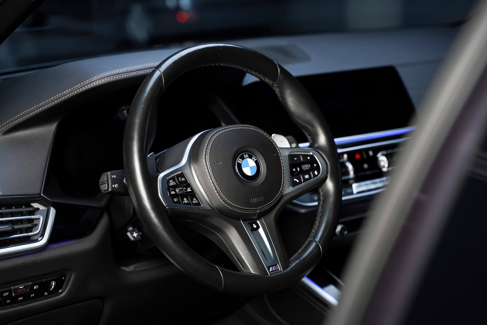 BMW X5 xDrive M50i Steptronic-image-8