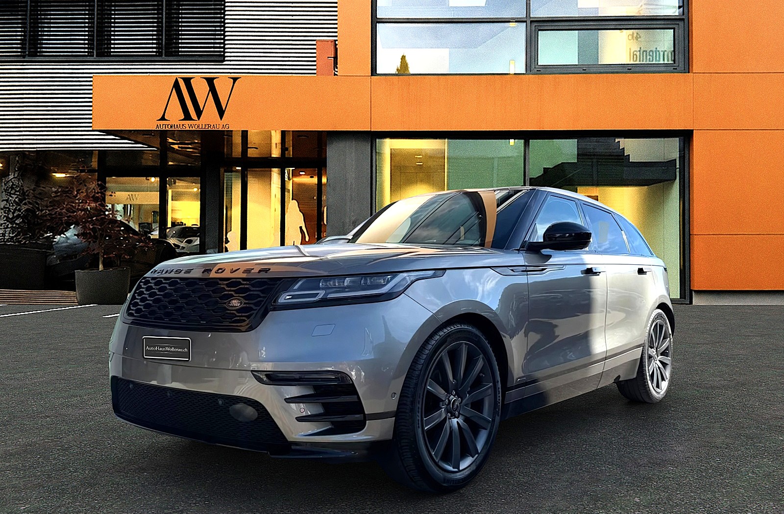 LAND ROVER Range Rover Velar 2.0 D 240 R-Dynamic SE-showroom-element-2