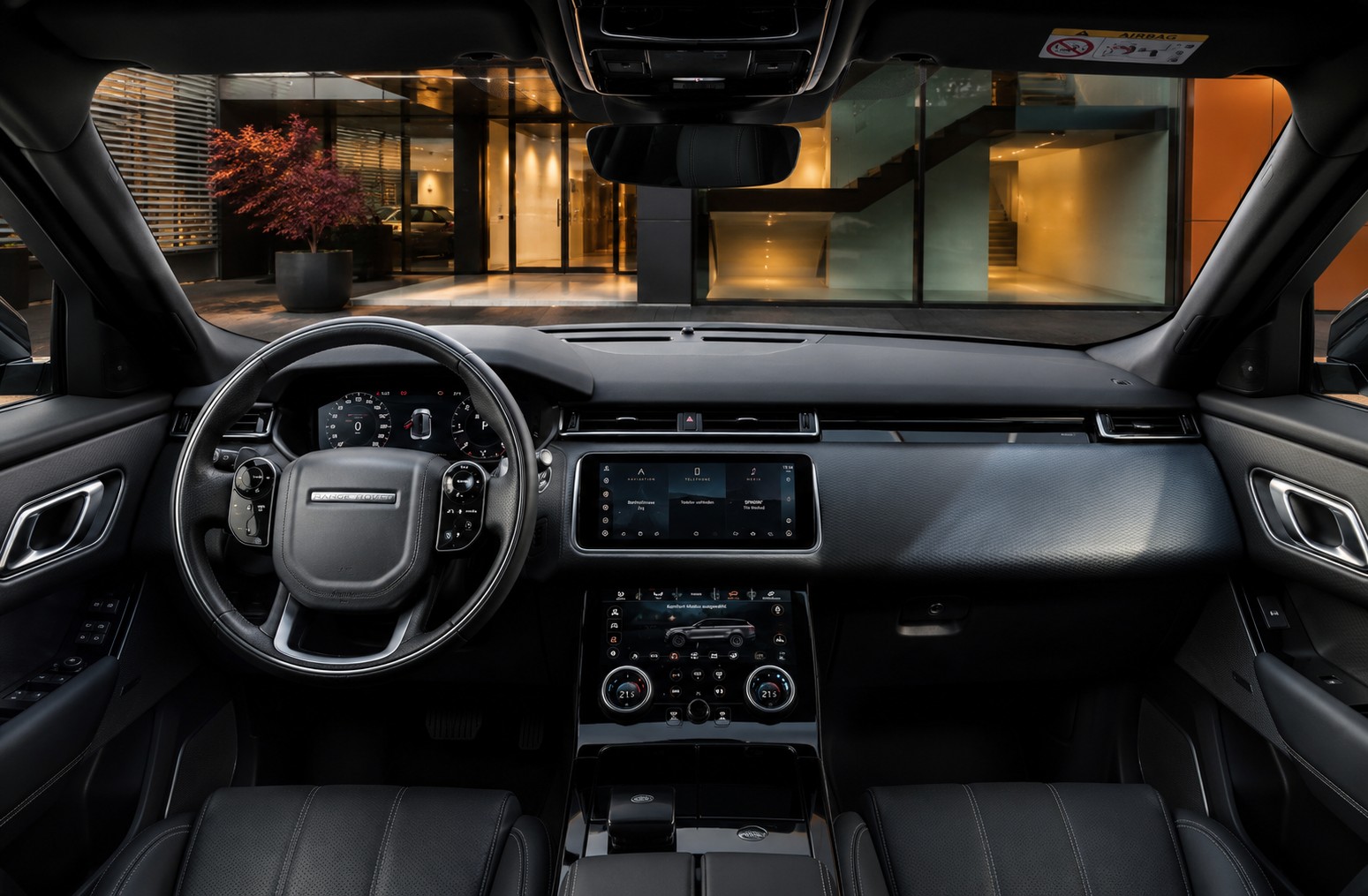 LAND ROVER Range Rover Velar 2.0 D 240 R-Dynamic SE-image-7
