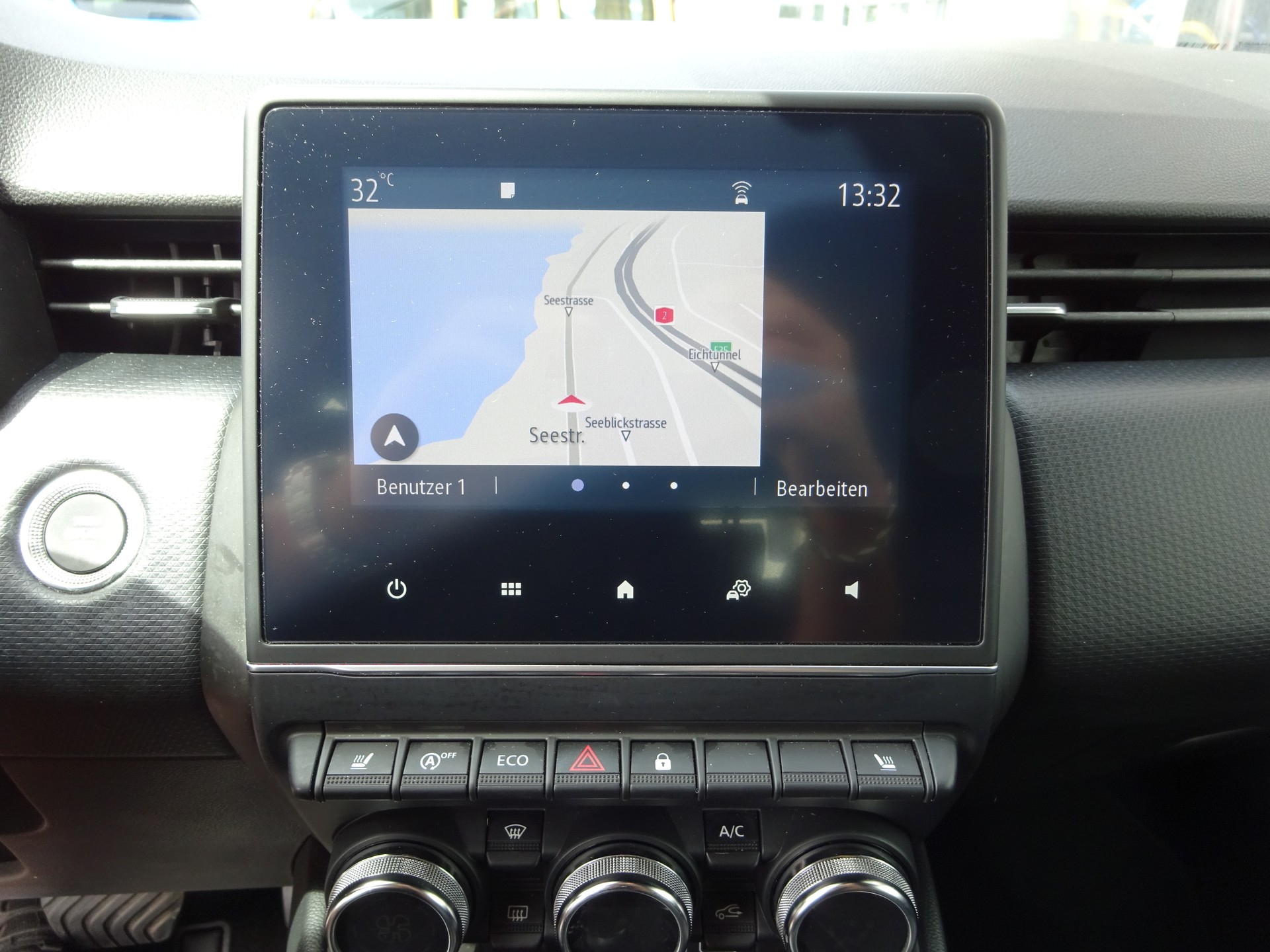 RENAULT Clio 1.0 Intens CVT-image-9