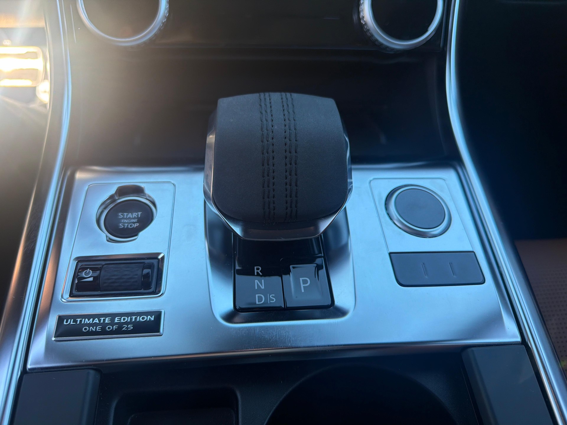 JAGUAR XF Sportbrake 2.0 I4 300 Sport AWD-image-14