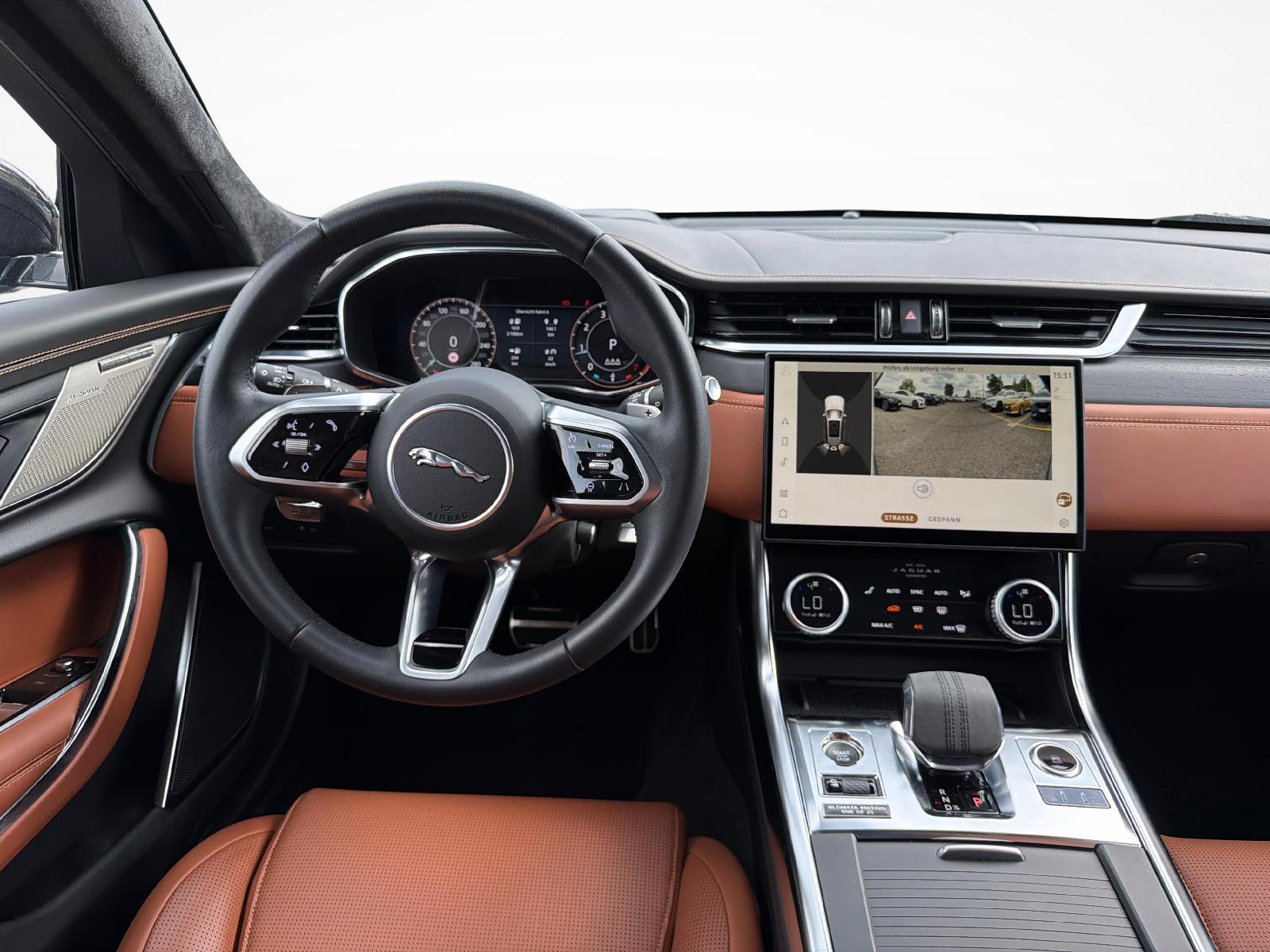 JAGUAR XF Sportbrake 2.0 I4 300 Sport AWD-image-10