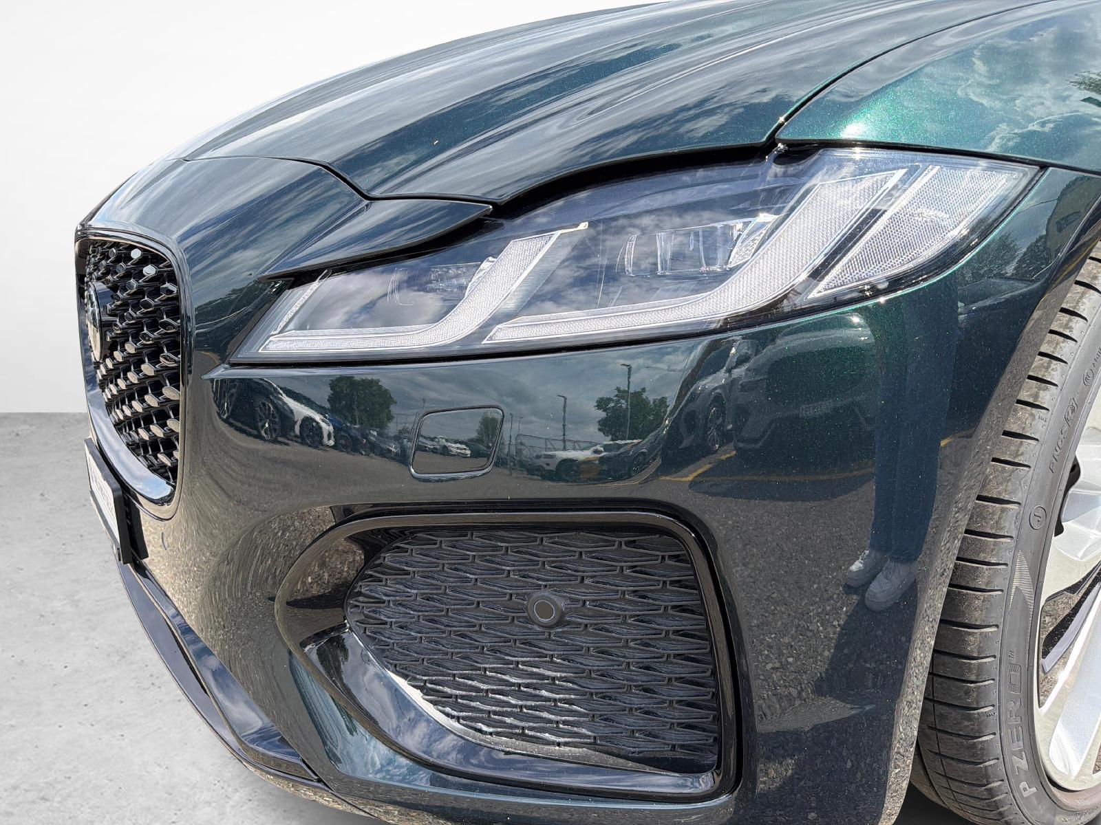 JAGUAR XF Sportbrake 2.0 I4 300 Sport AWD-image-14