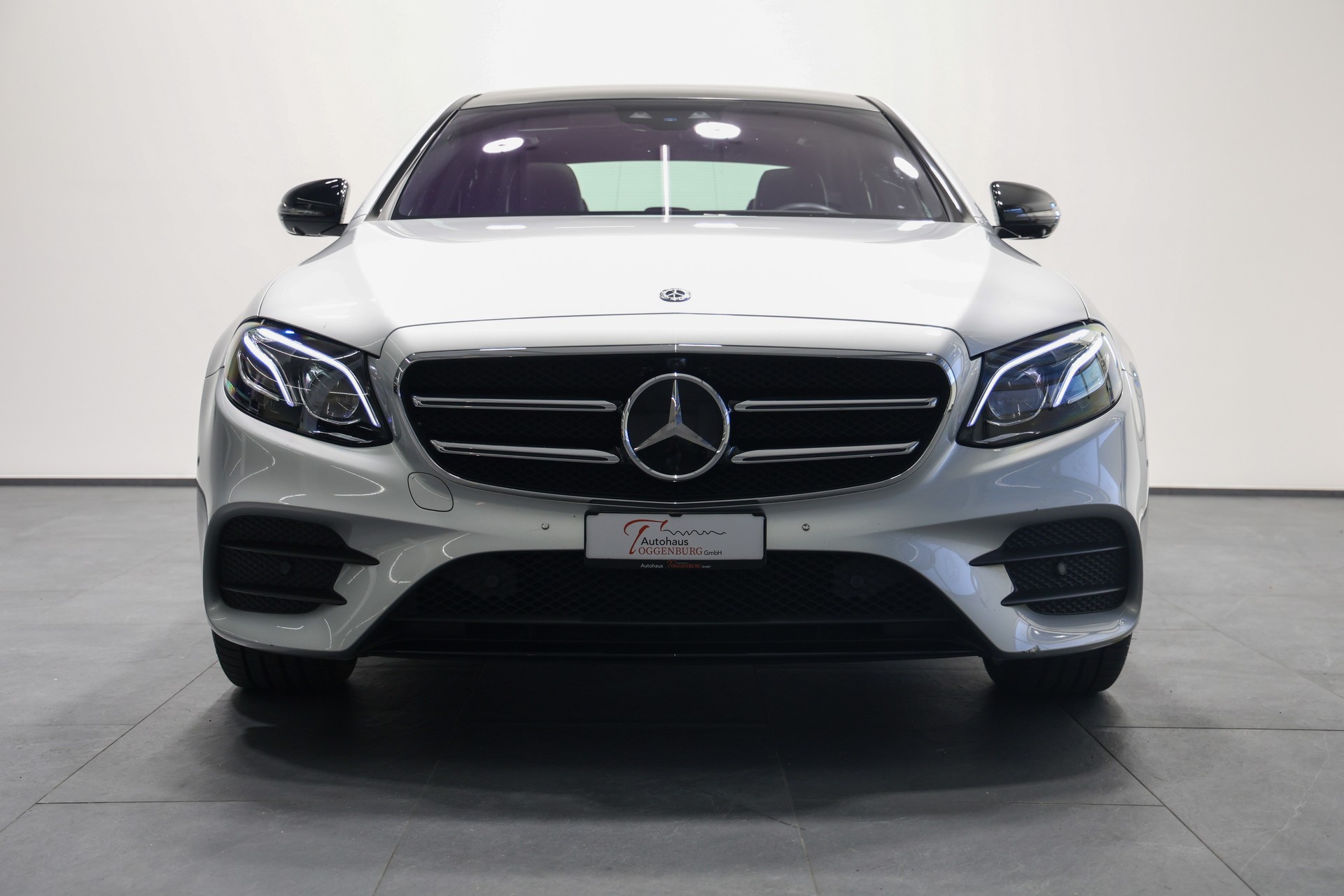 MERCEDES-BENZ E 220 d AMG Line 4Matic 9G-Tronic *Facelift*Vollausstattung*-image-6