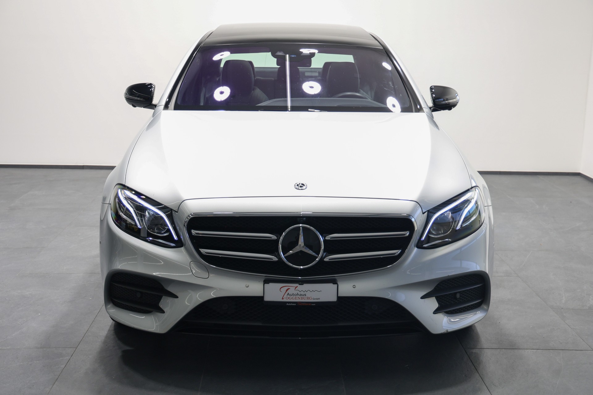 MERCEDES-BENZ E 220 d AMG Line 4Matic 9G-Tronic *Facelift*Vollausstattung*-image-5