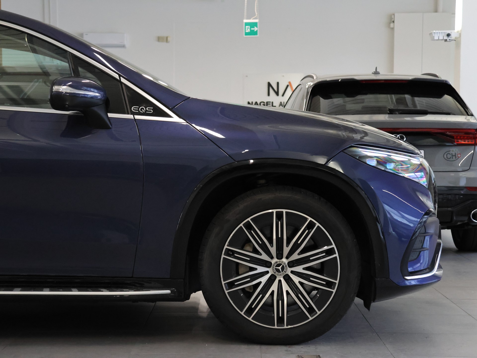 MERCEDES-BENZ EQS SUV 580 4Matic *SODALITE-BLUE*-image-10