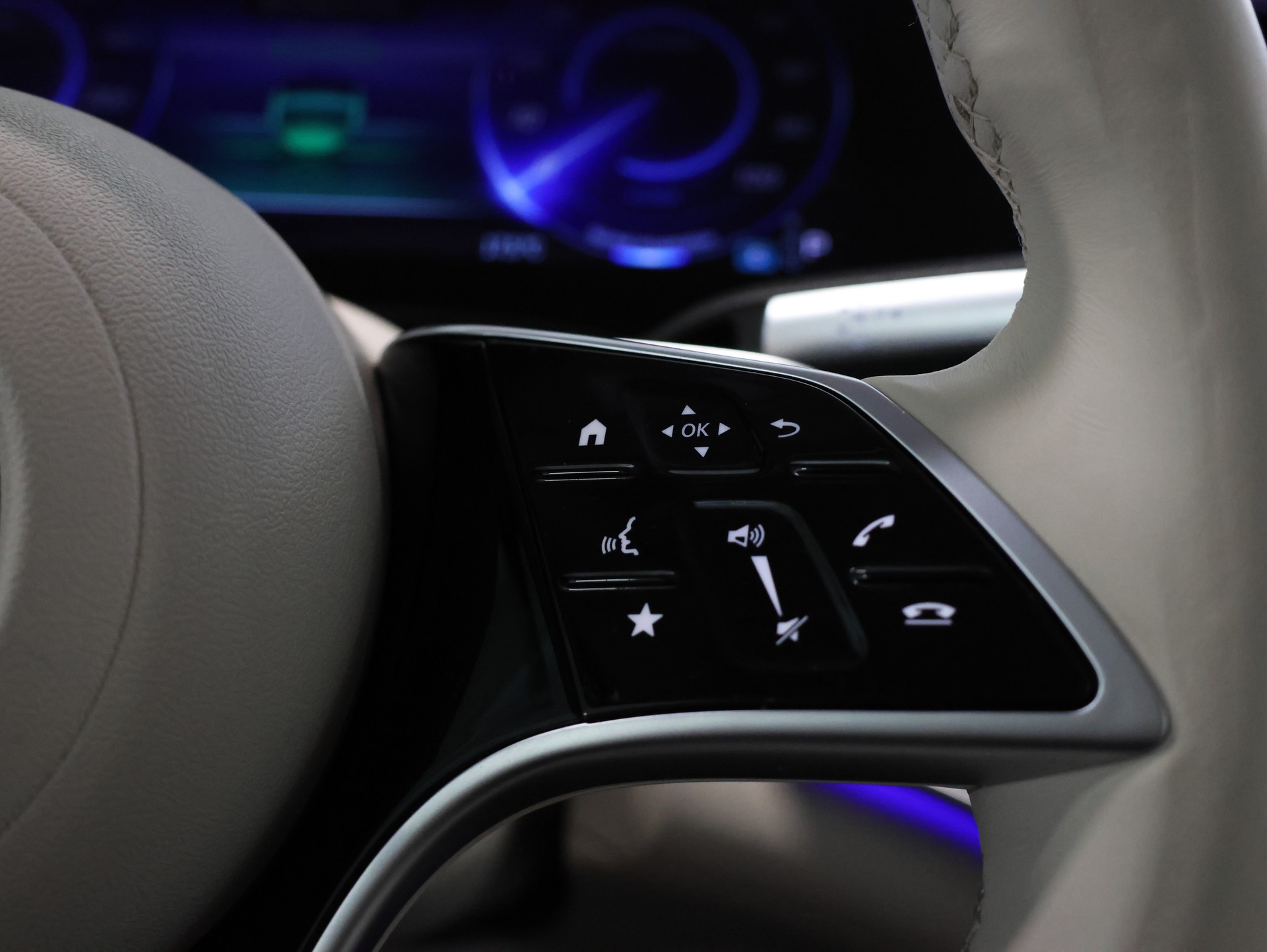 MERCEDES-BENZ EQS SUV 580 4Matic *SODALITE-BLUE*-image-18