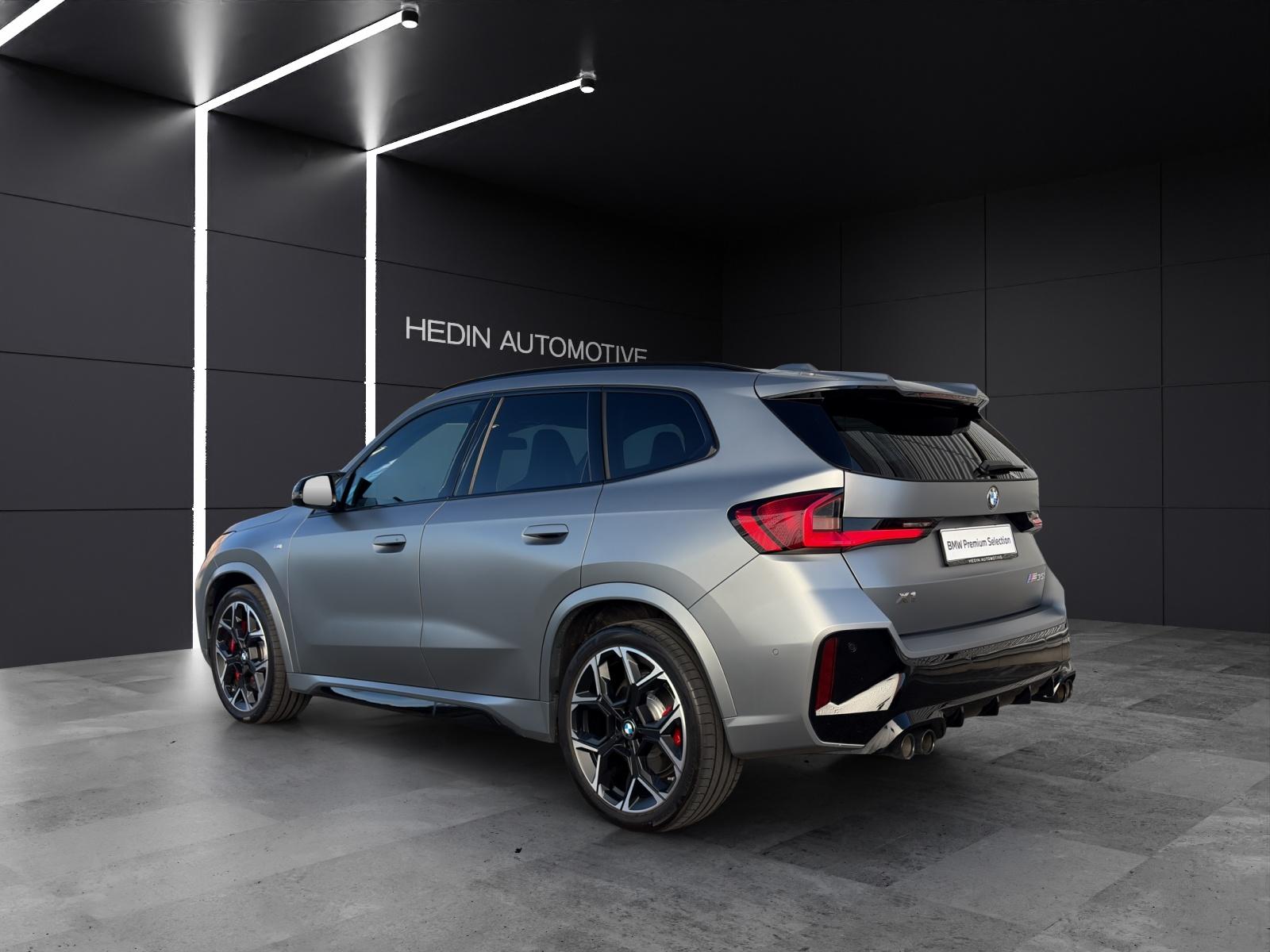 BMW X1 M35i xDrive-showroom-element-3