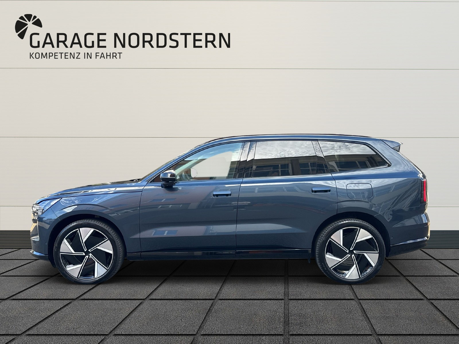 VOLVO EX90 Twin Performance Ultra AWD-showroom-element-1