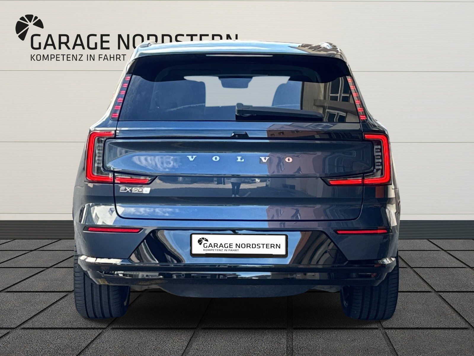 VOLVO EX90 Twin Performance Ultra AWD-showroom-element-3