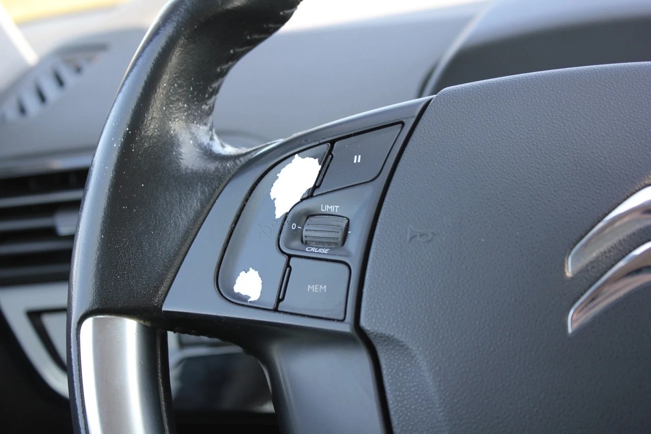 CITROEN C4 Picasso 1.2 Pure Tech Feel Edition EAT6-image-11