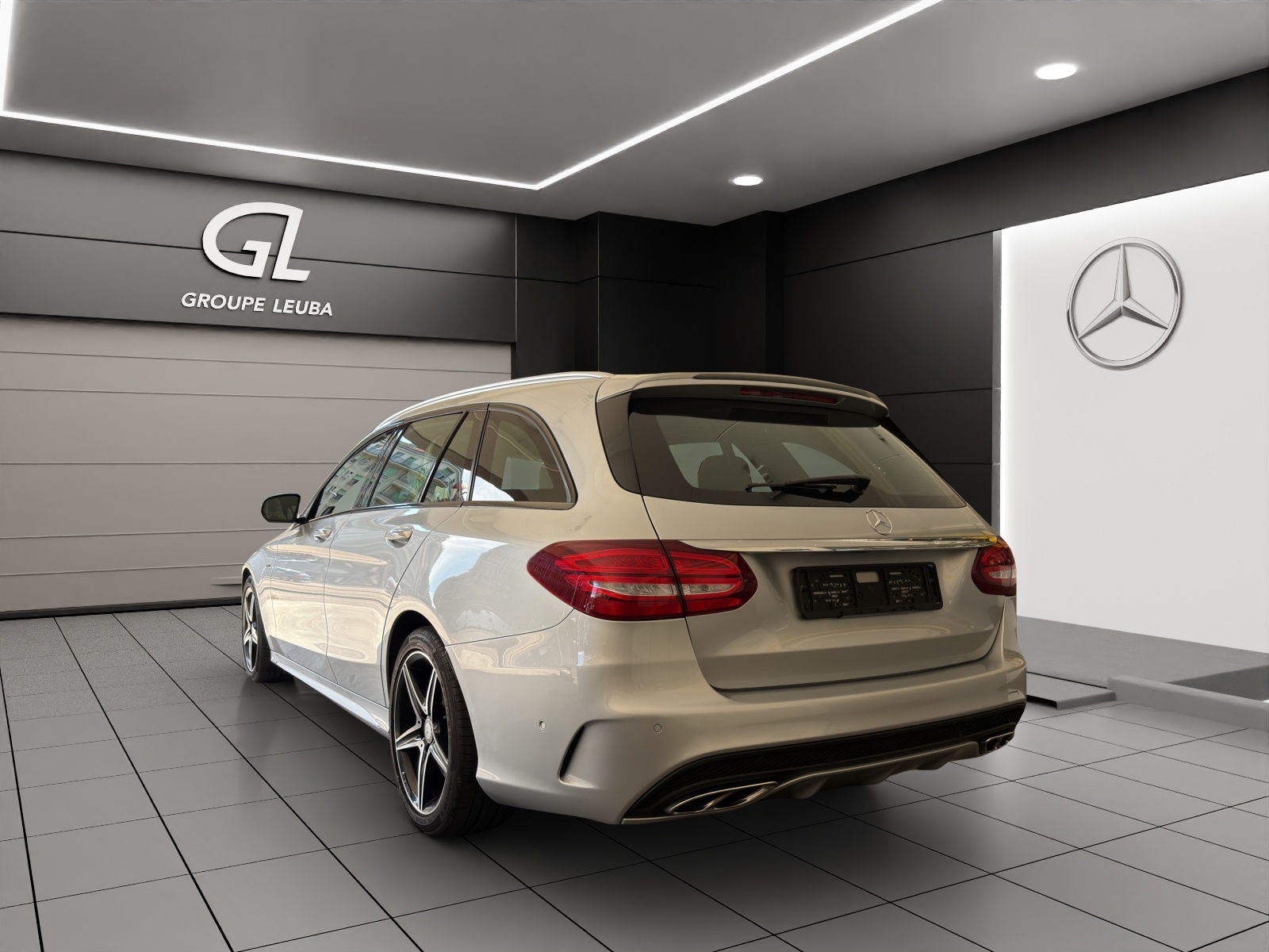 MERCEDES-BENZ C 450 AMG 4Matic 7G-Tronic-showroom-element-3