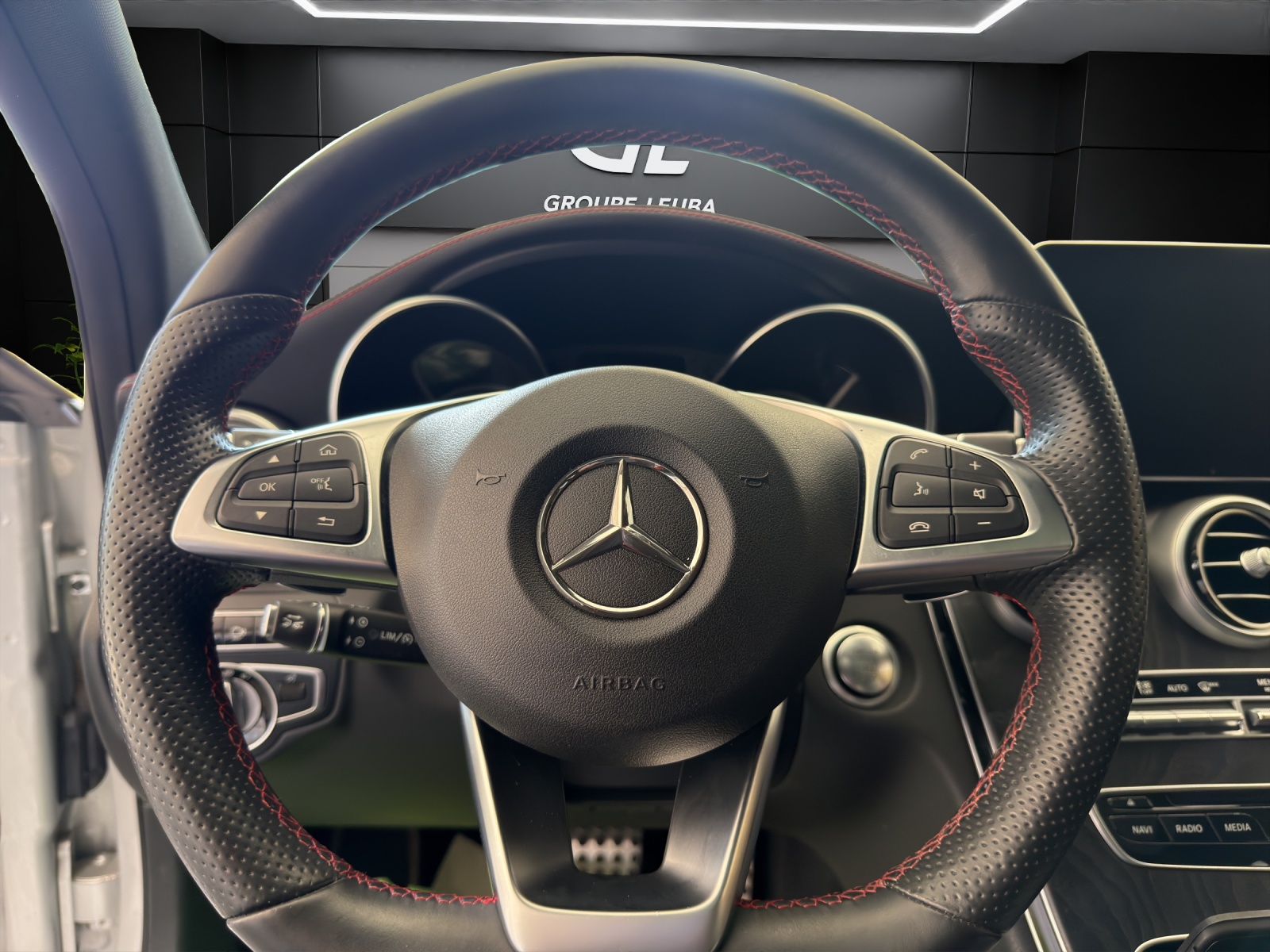 MERCEDES-BENZ C 450 AMG 4Matic 7G-Tronic-image-13