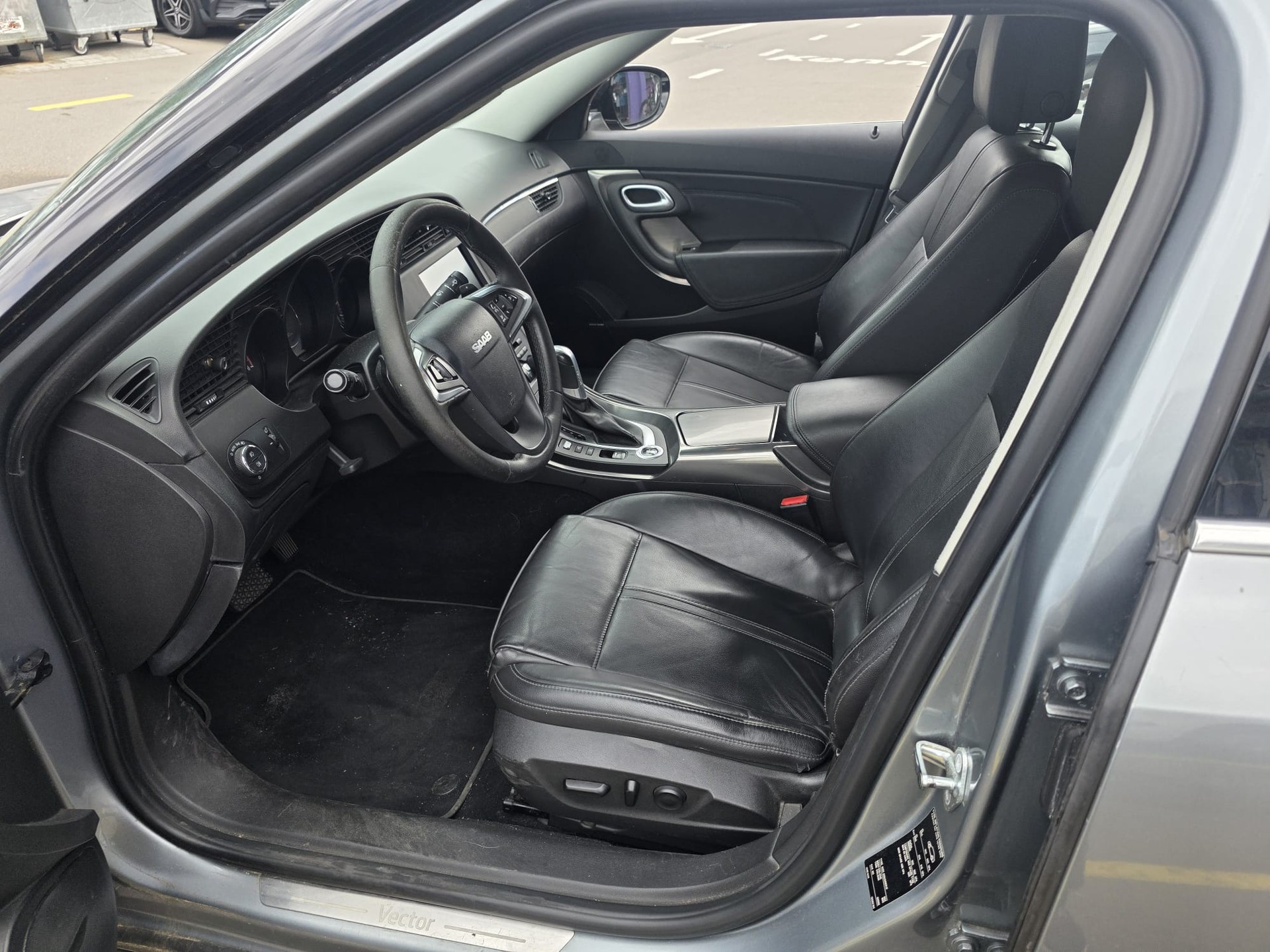 SAAB 9-5 2.0T Vector XWD Automatic-image-6