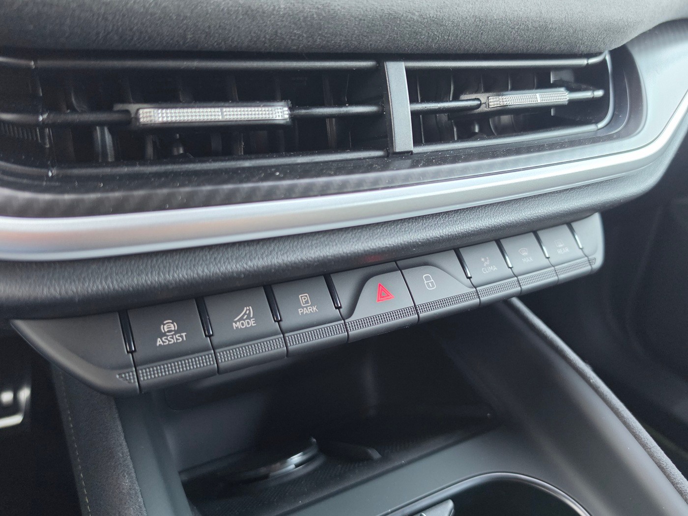 SKODA Elroq RS 4x4-image-12