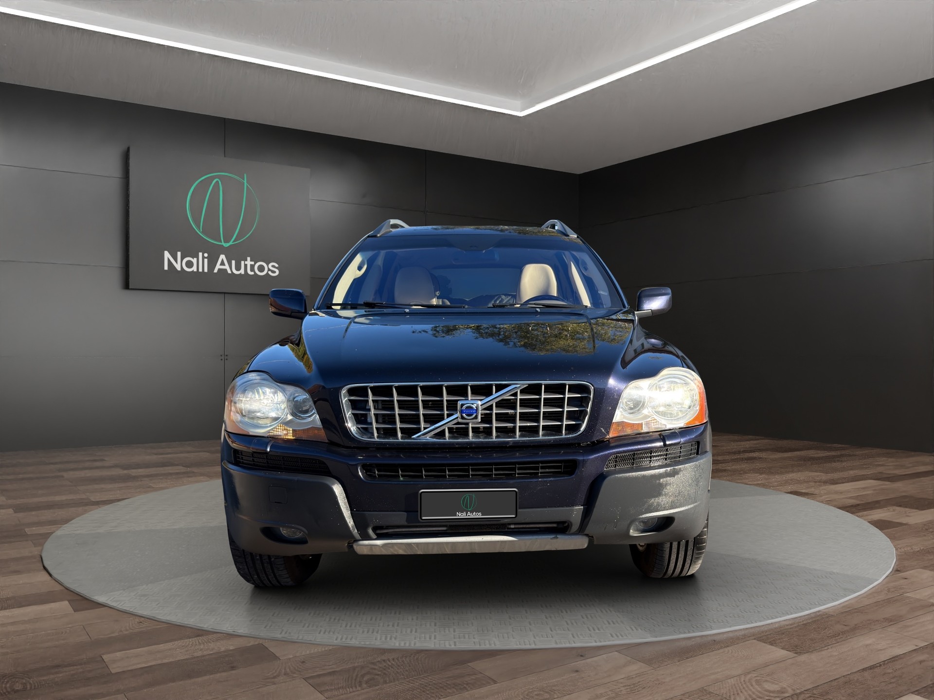 VOLVO XC90 2.5T AWD Executive Geartronic-showroom-element-2