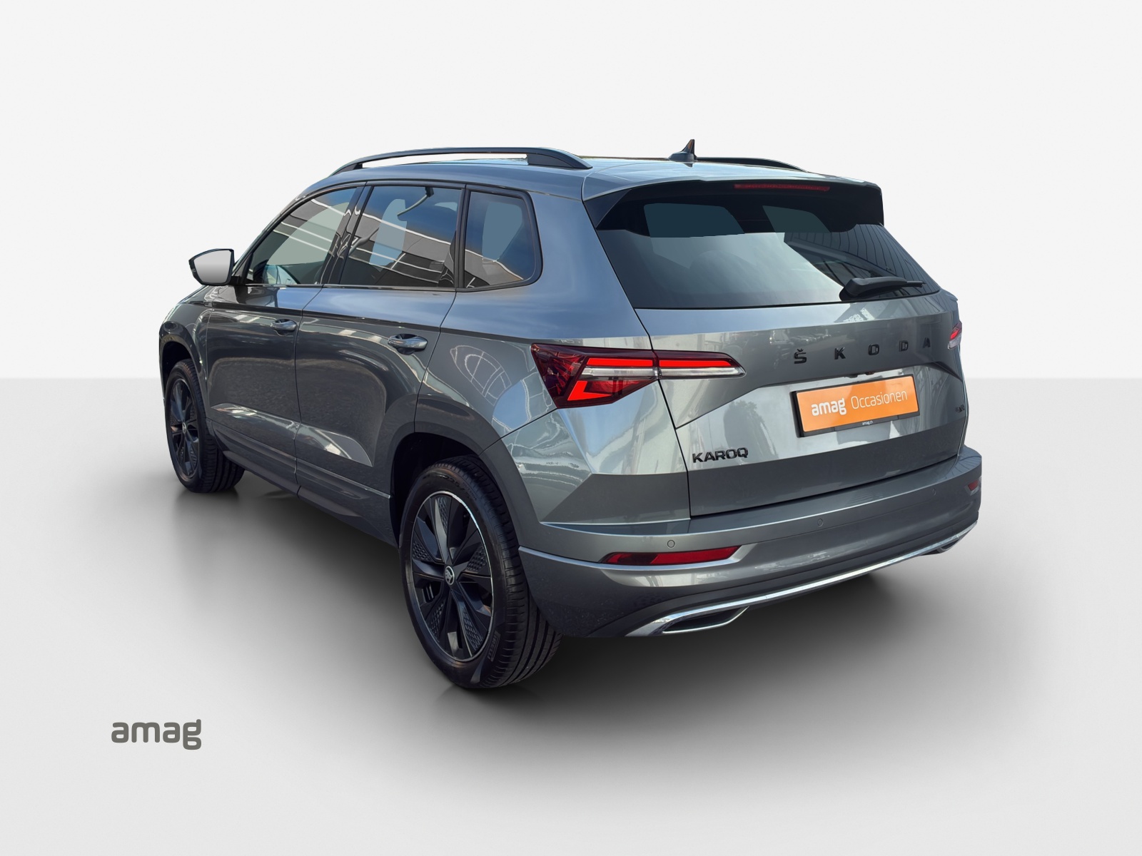 SKODA Karoq 2.0 TSI SportLine 4x4 DSG-image-2