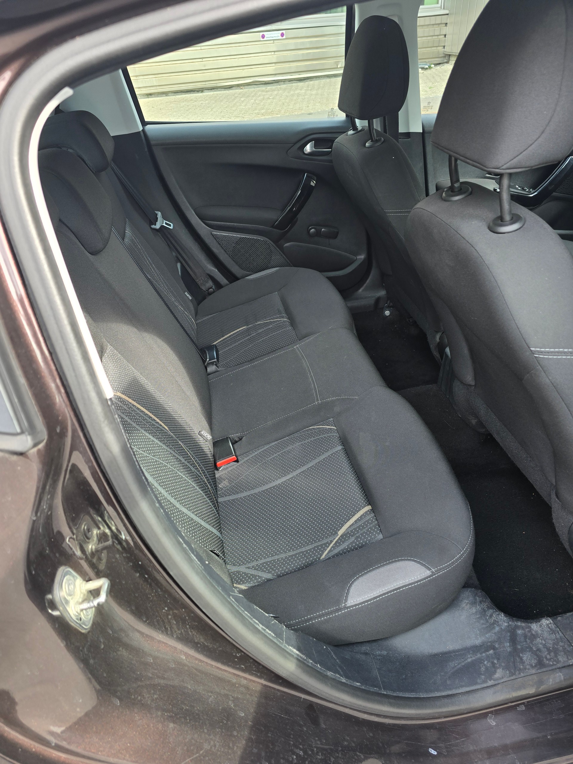 PEUGEOT 208 1.2 VTI Active-image-14