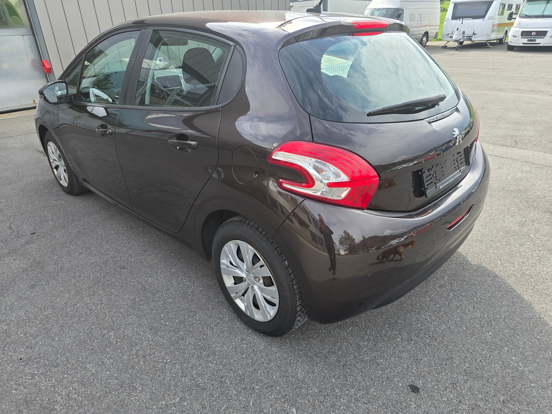PEUGEOT 208 1.2 VTI Active-image-4