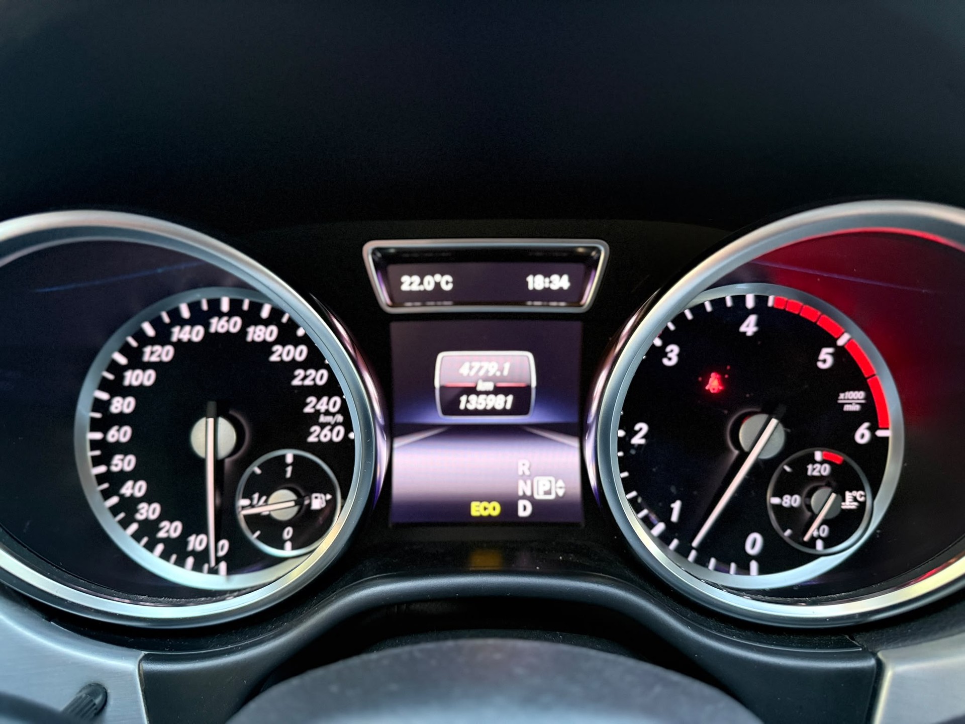MERCEDES-BENZ ML 350 CDI BlueTec-image-16