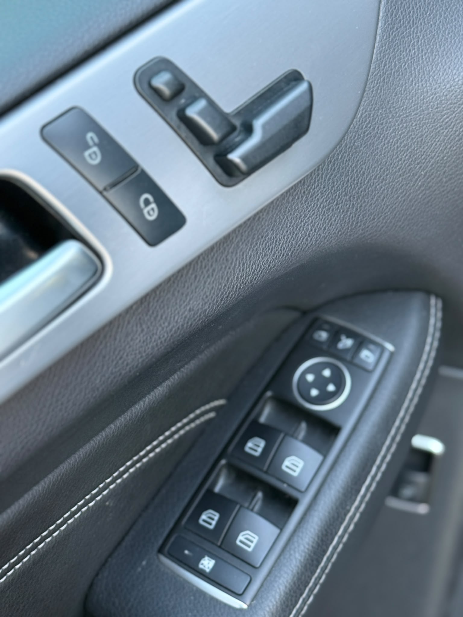 MERCEDES-BENZ ML 350 CDI BlueTec-image-8