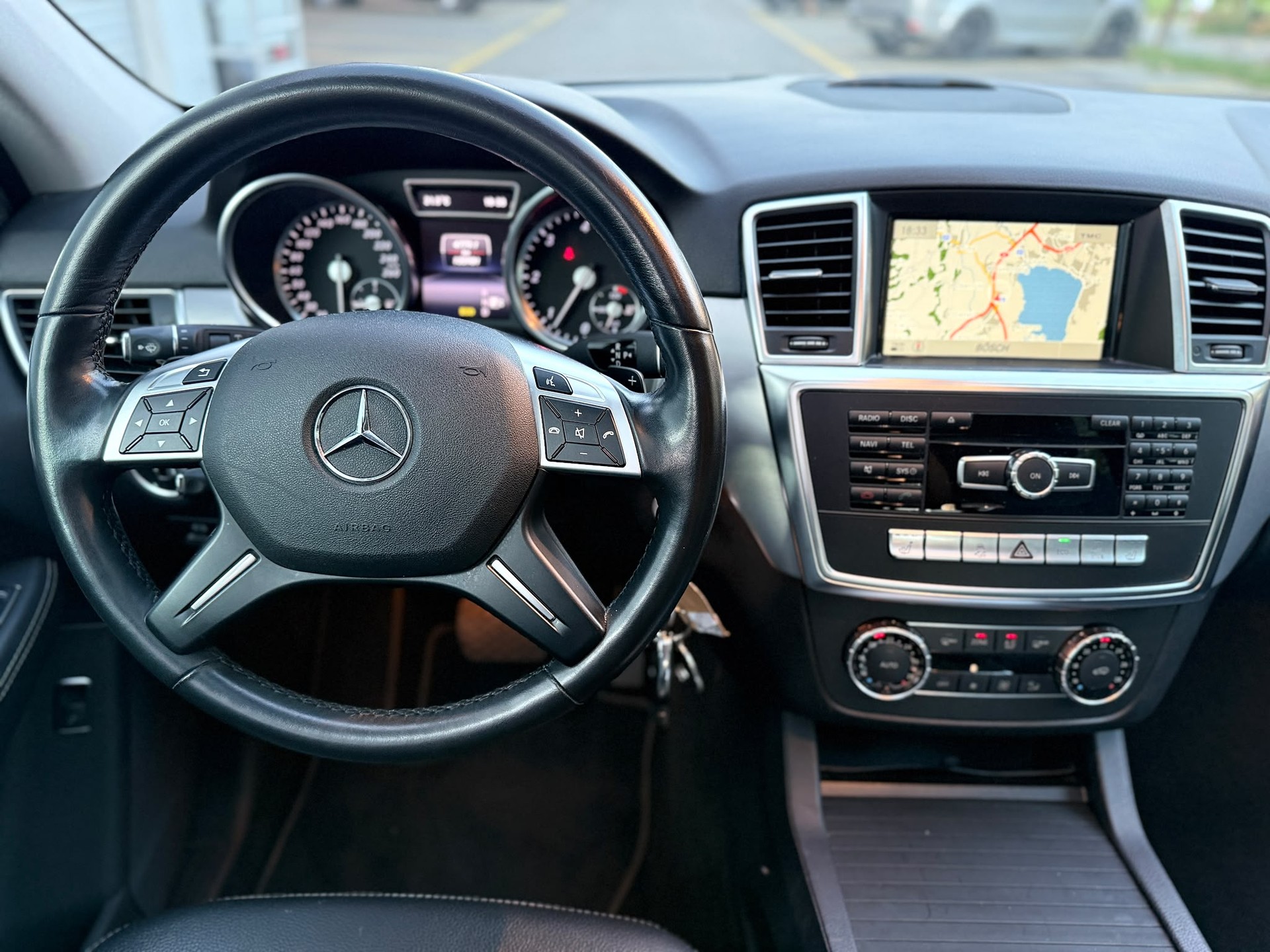 MERCEDES-BENZ ML 350 CDI BlueTec-image-13