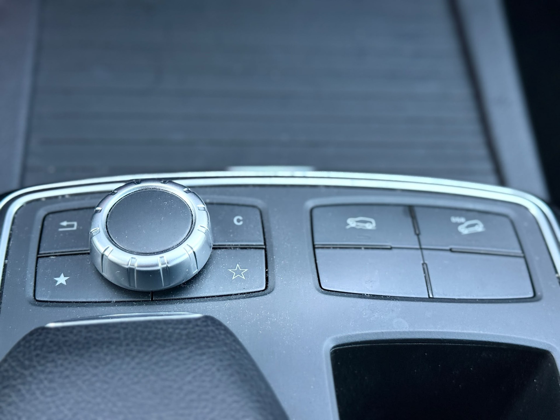 MERCEDES-BENZ ML 350 CDI BlueTec-image-17