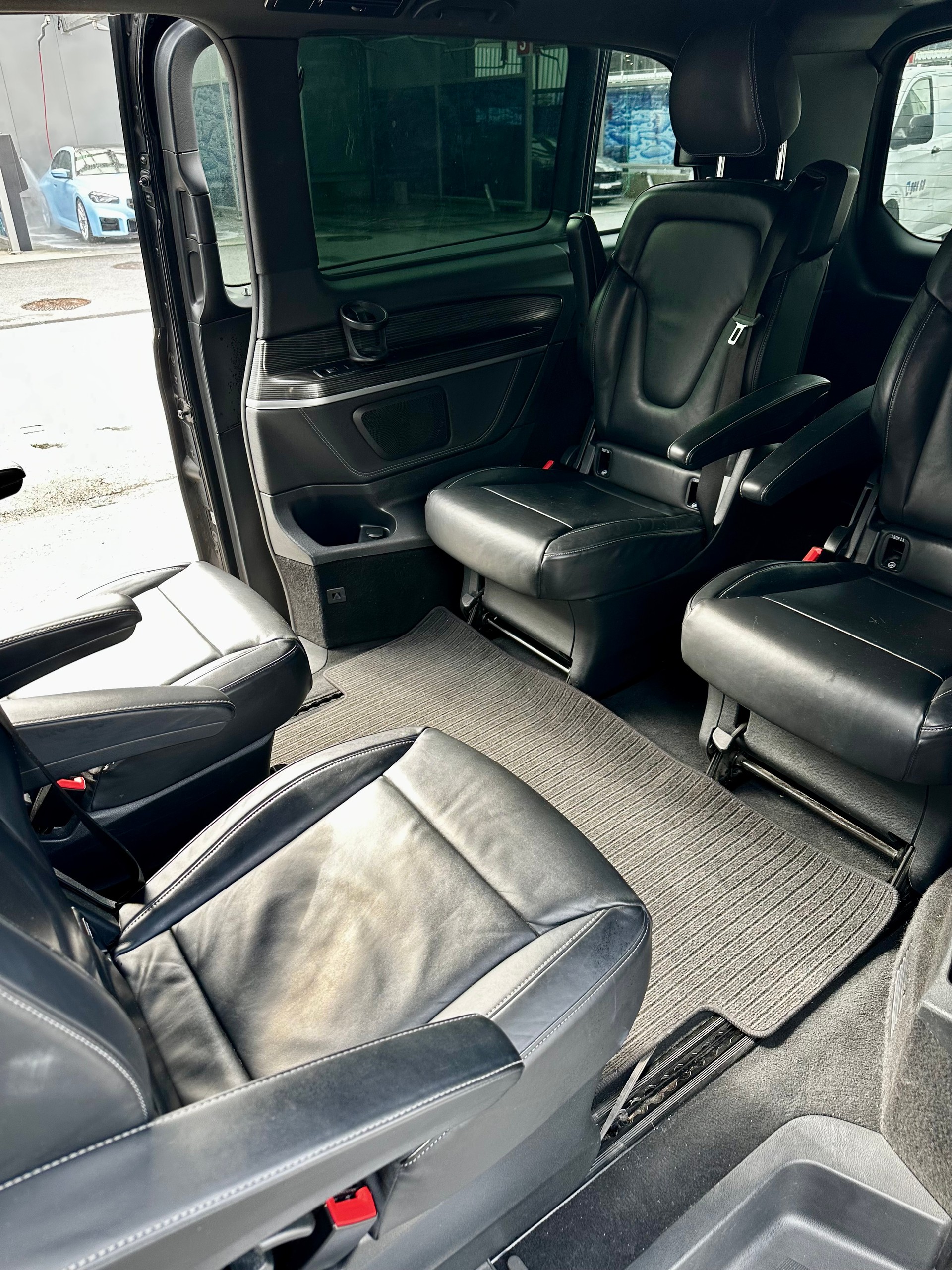 MERCEDES-BENZ V 300 d Swiss Ed. extralang 4M-image-7