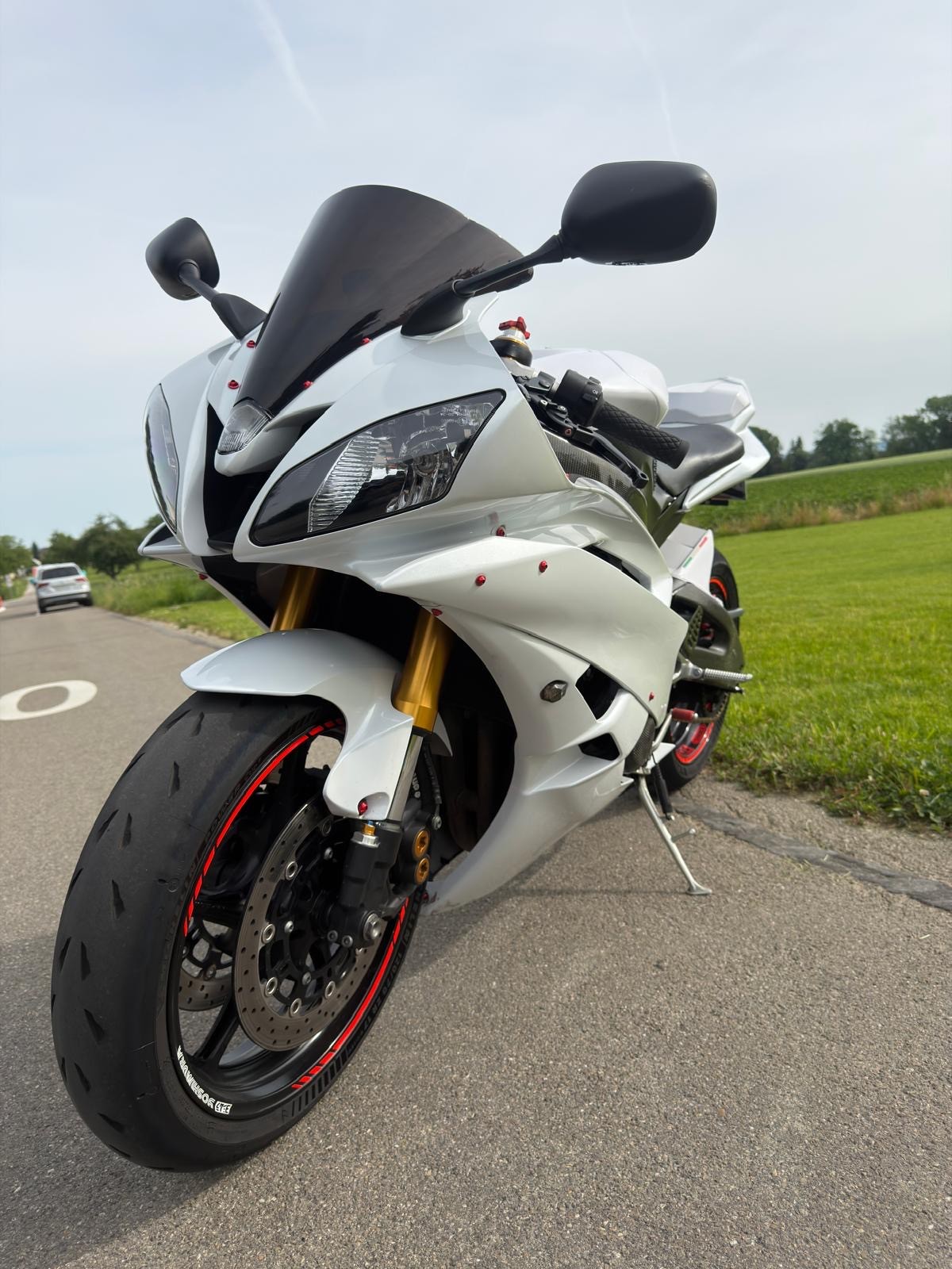 YAMAHA R6-image-3