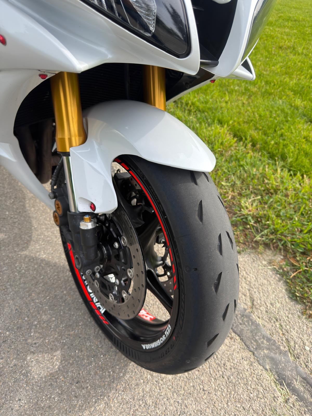 YAMAHA R6-image-8