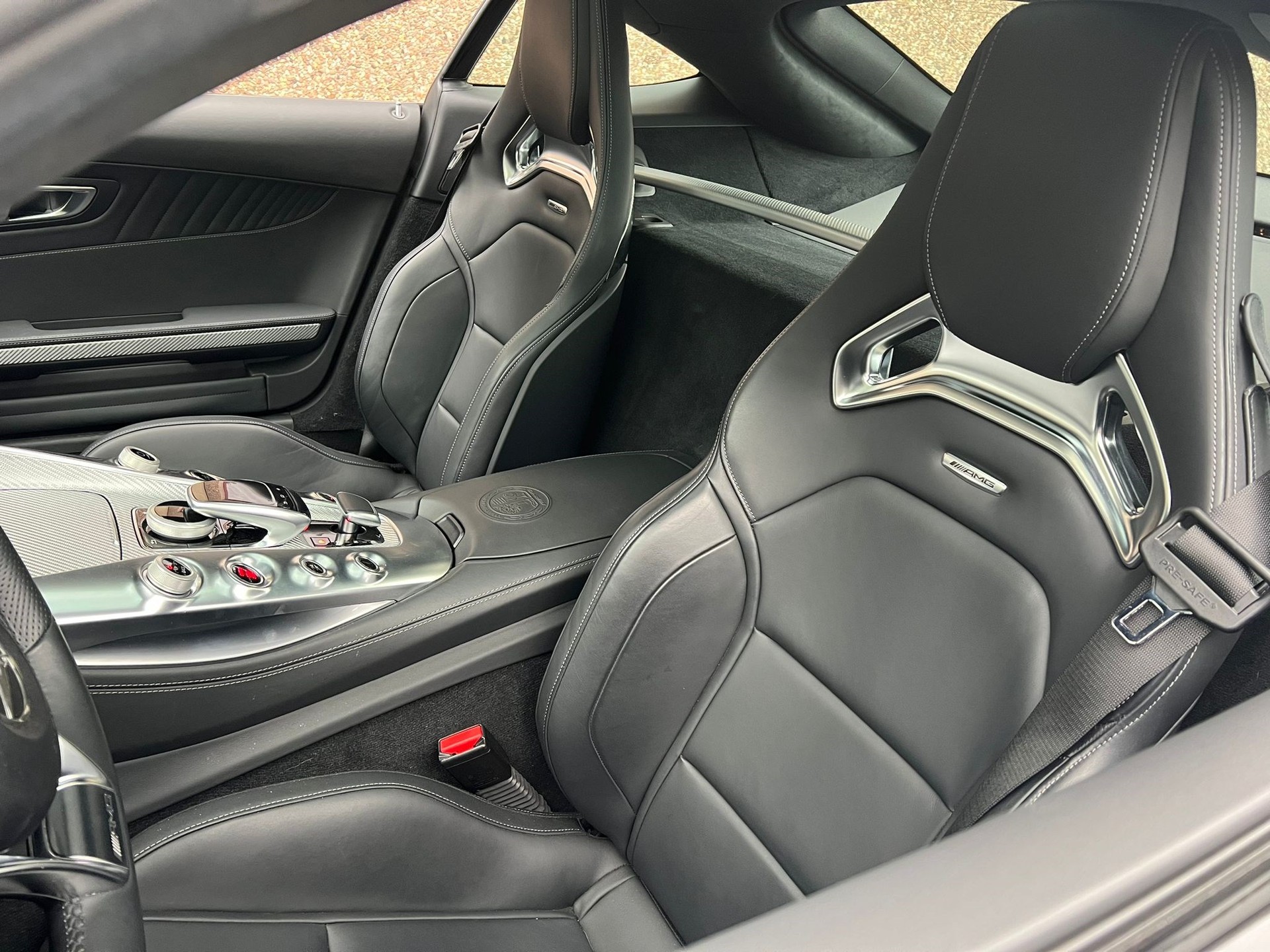 MERCEDES-BENZ AMG GT S Speedshift DCT-image-6