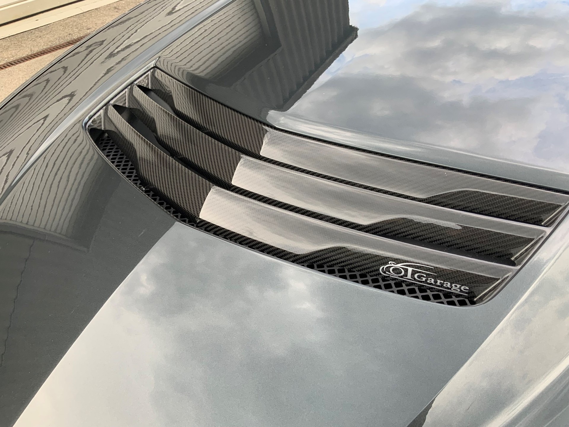 CADILLAC CTS-V Sedan 6.2 Supercharged Automatic-image-11