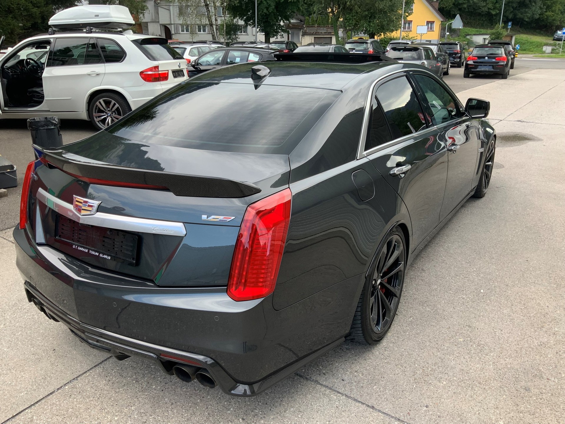 CADILLAC CTS-V Sedan 6.2 Supercharged Automatic-image-4