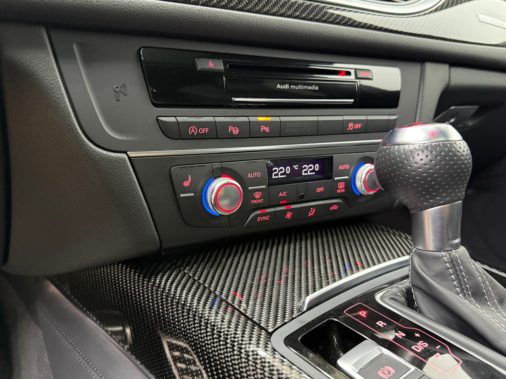 AUDI RS6 Avant 4.0 TFSI V8 quattro Tiptronic-image-26