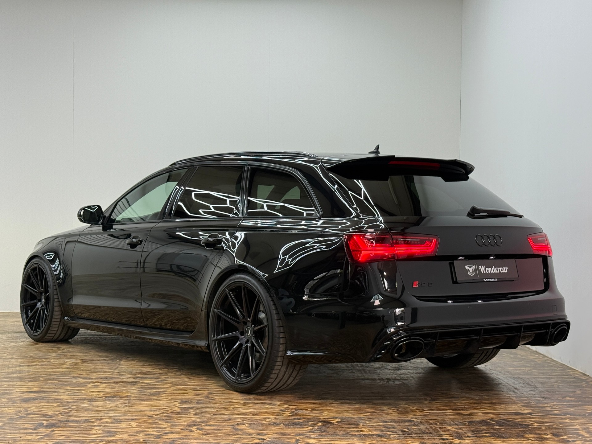 AUDI RS6 Avant 4.0 TFSI V8 quattro Tiptronic-image-7