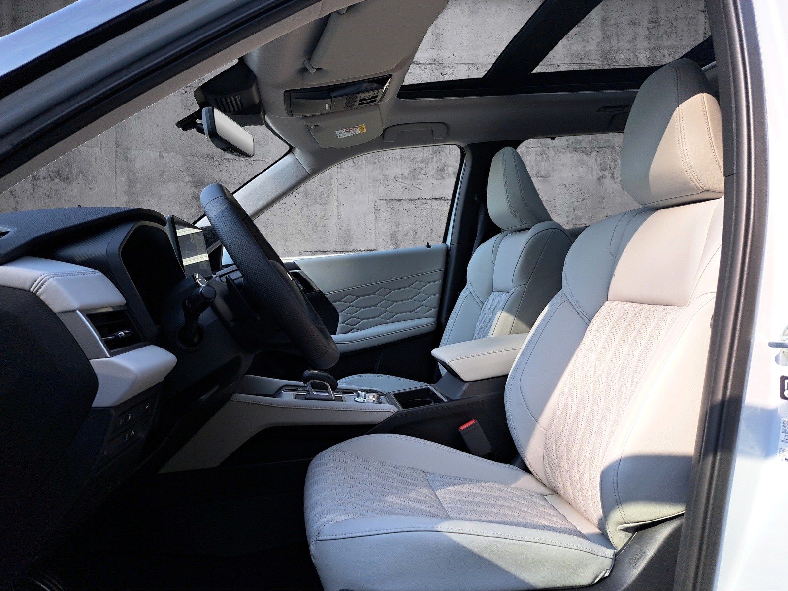 MITSUBISHI Outlander 2.4 PHEV Instyle 4x4-image-9