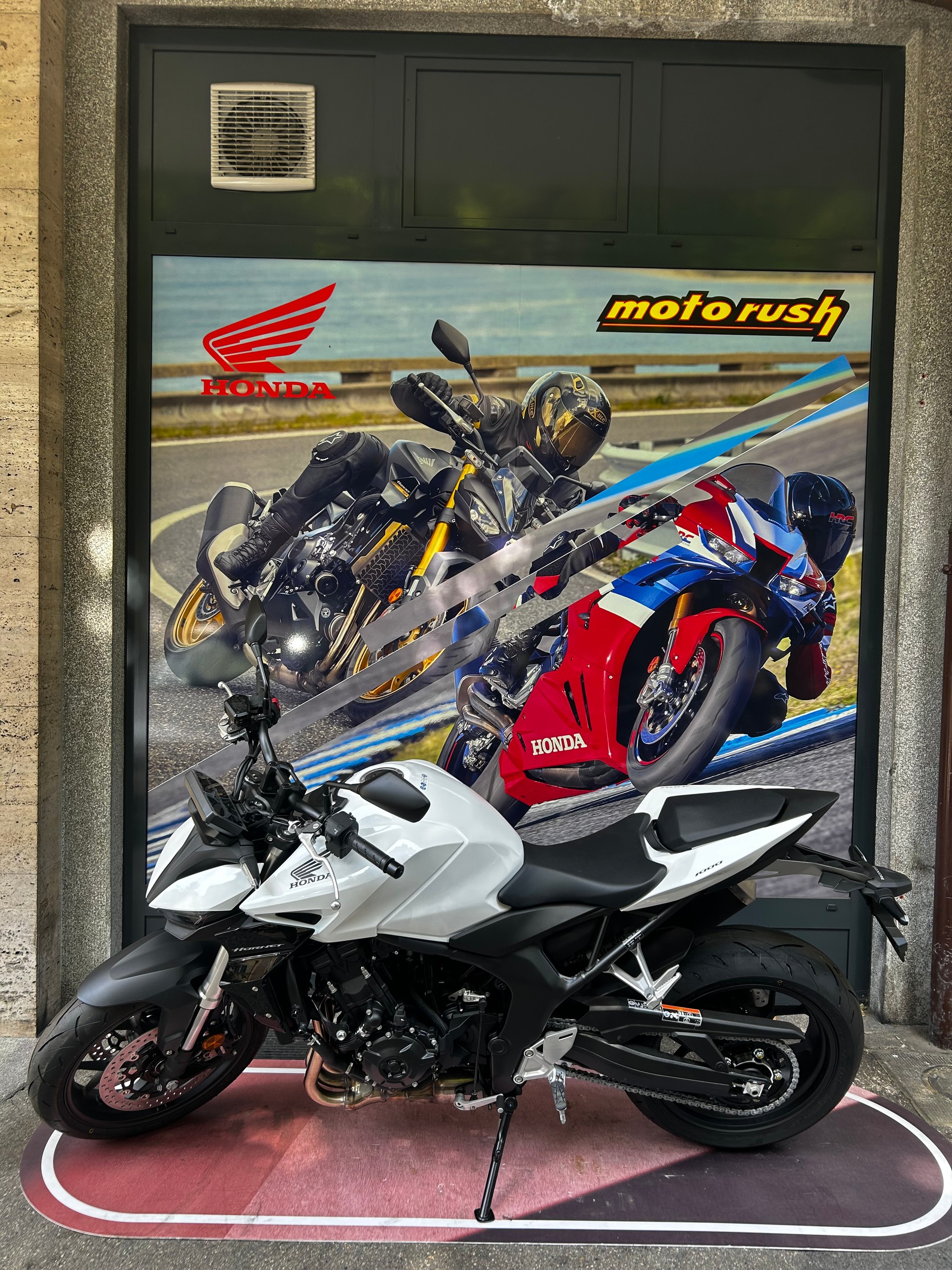 HONDA CB 1000-image-1