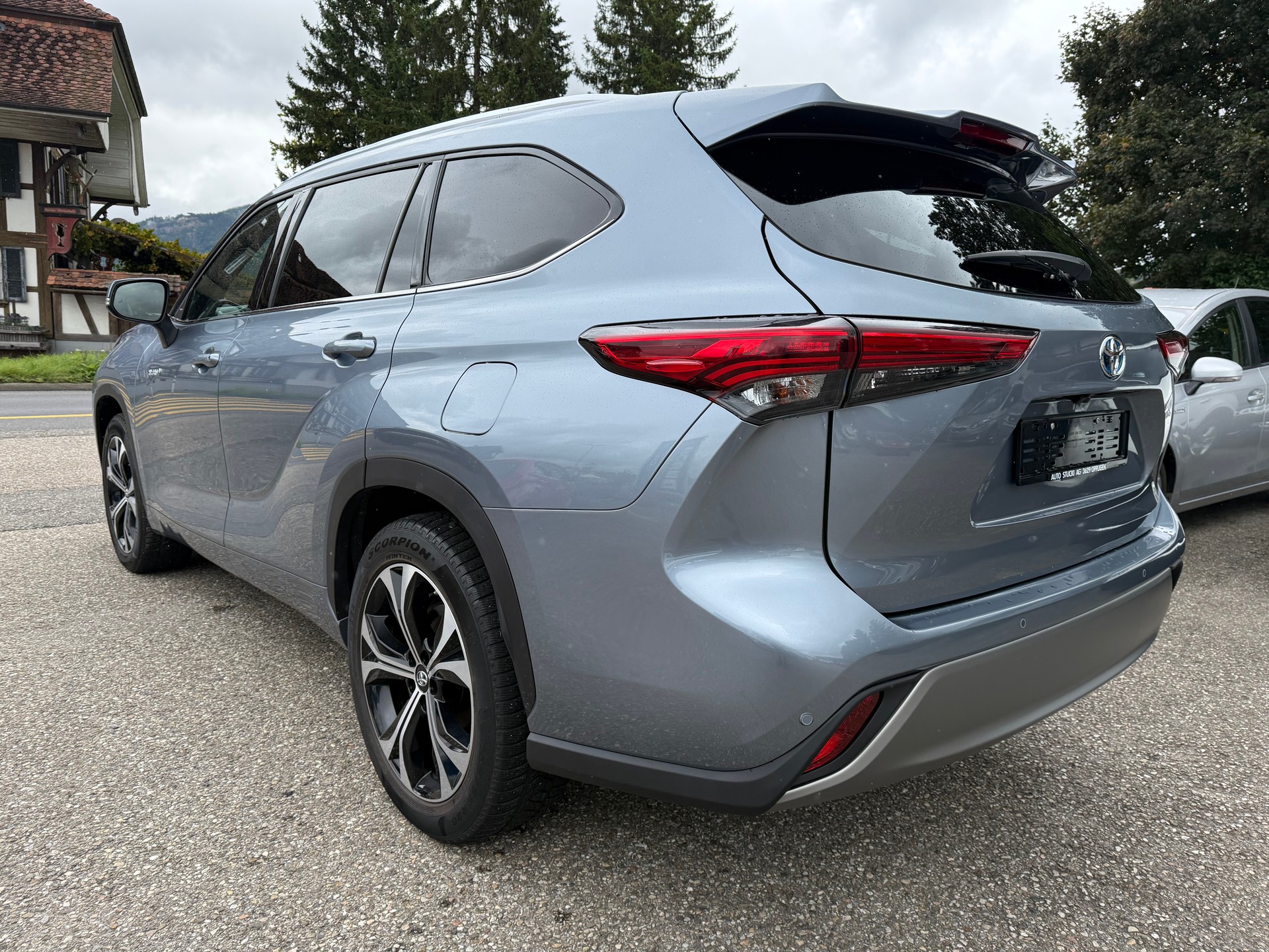 TOYOTA Highlander 2.5 HSD Premium e-CVT-image-6