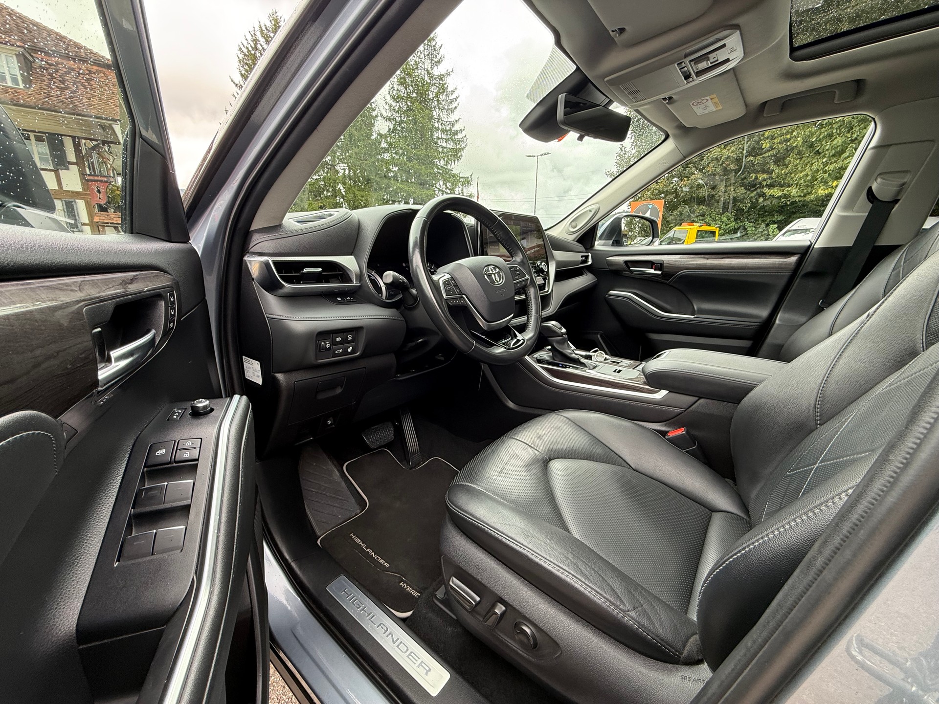 TOYOTA Highlander 2.5 HSD Premium e-CVT-image-8