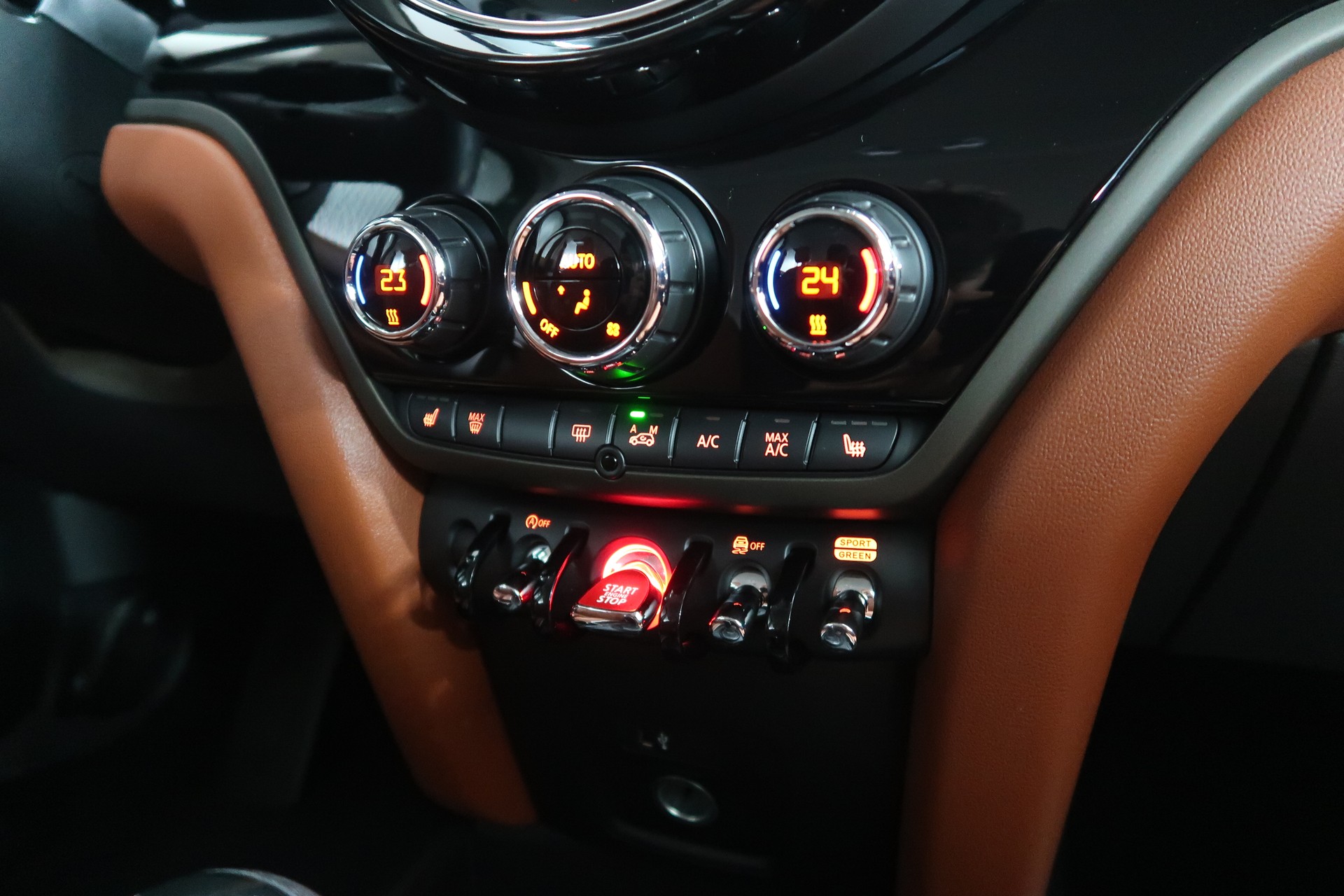 MINI Countryman Cooper S Northwood ALL4 Steptronic / CH / MFK / GARANTIE-image-24
