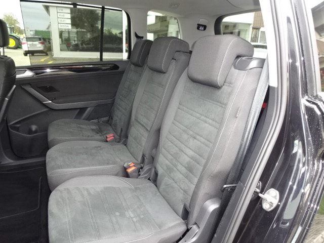 VW Touran 2.0 TDI BlueMotion Technology Highline DSG-image-11
