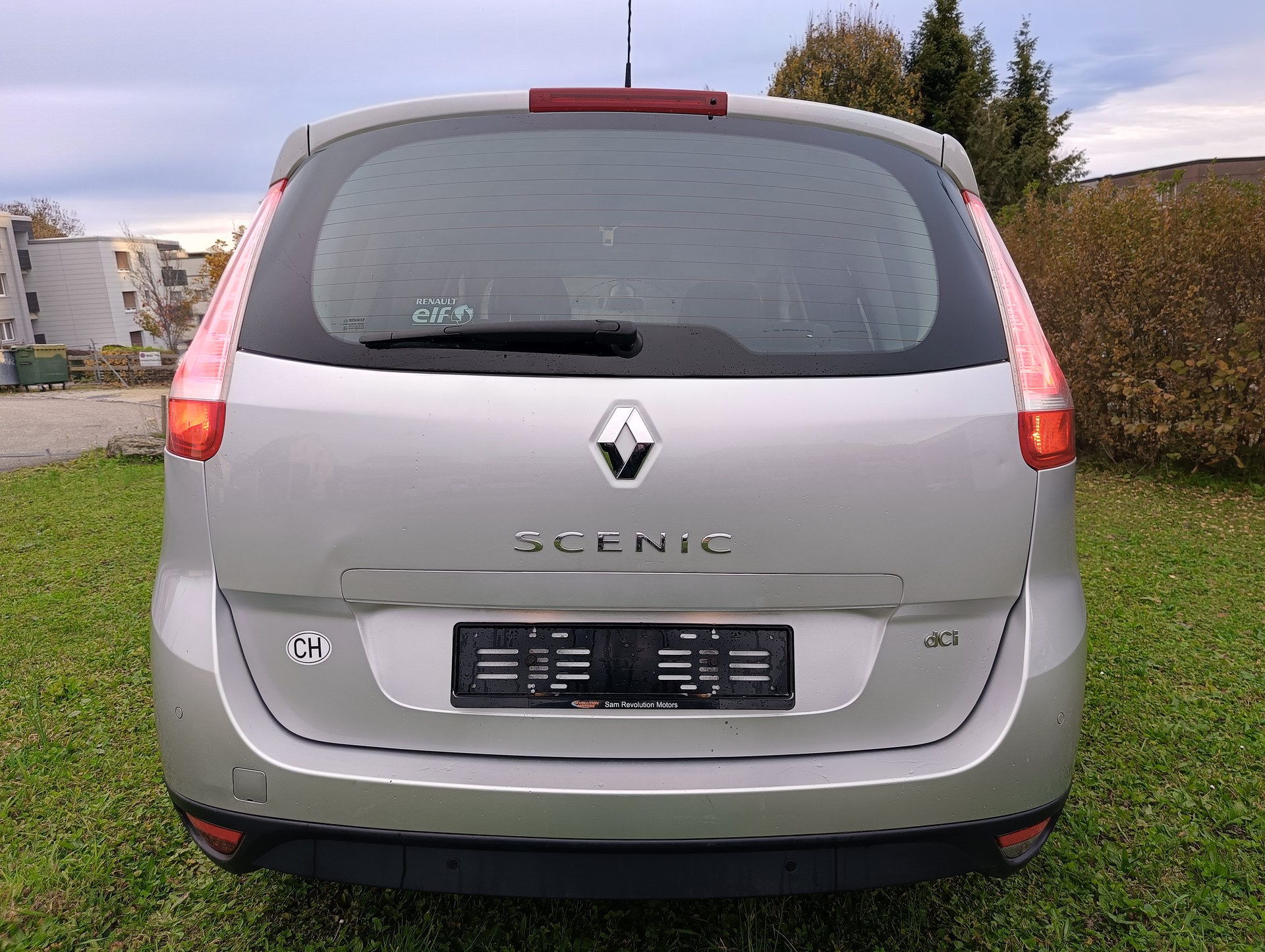 RENAULT Grand Scénic 1.9 dCi Expression-image-5