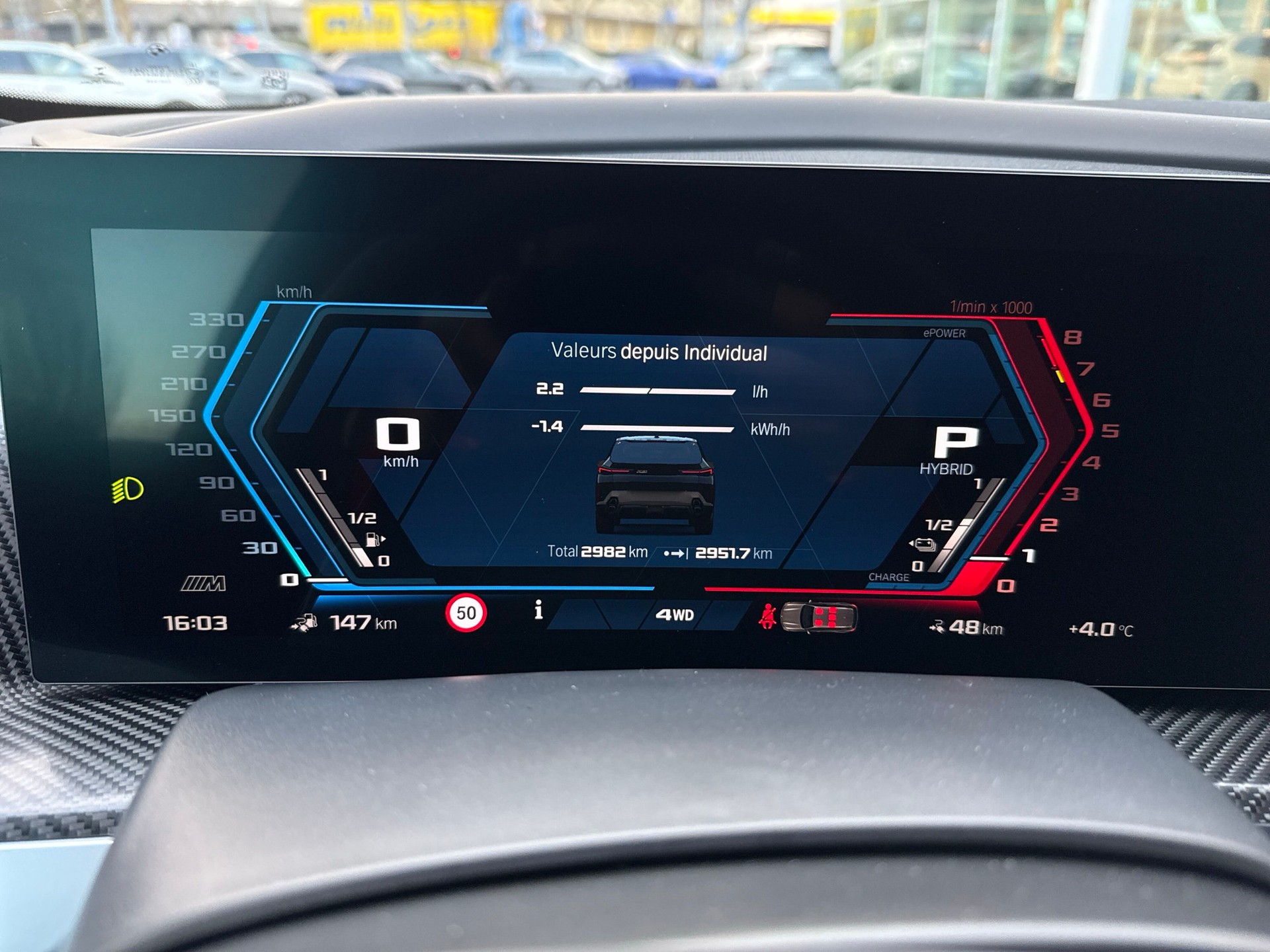 BMW XM xDrive 50e PHEV Steptronic-image-14