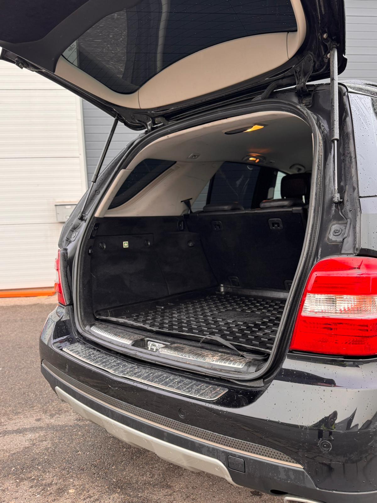 MERCEDES-BENZ ML 320 CDI 4Matic 7G-Tronic-image-24