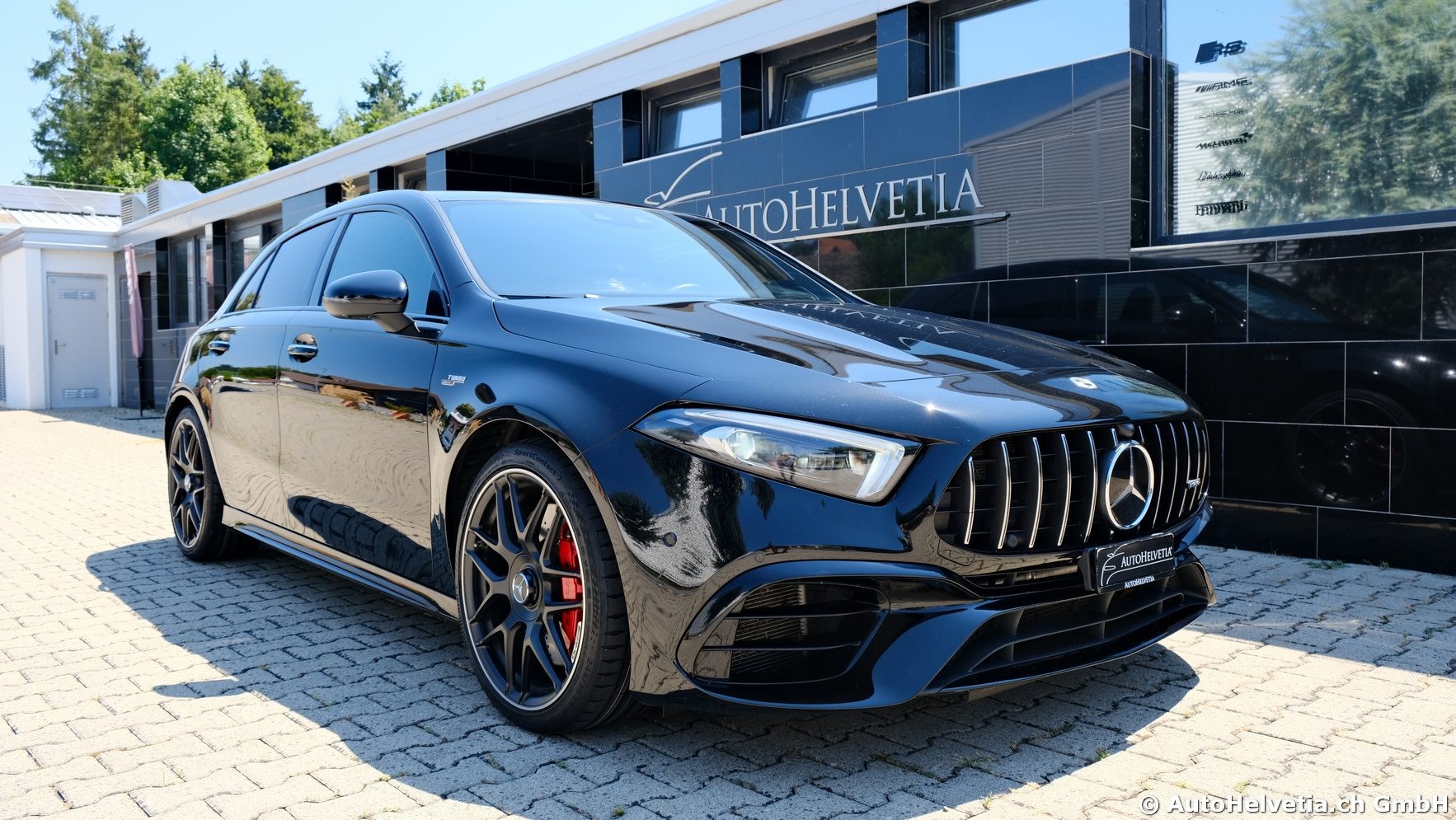 MERCEDES-BENZ A 45 S AMG 4Matic+ Speedshift-showroom-element-1