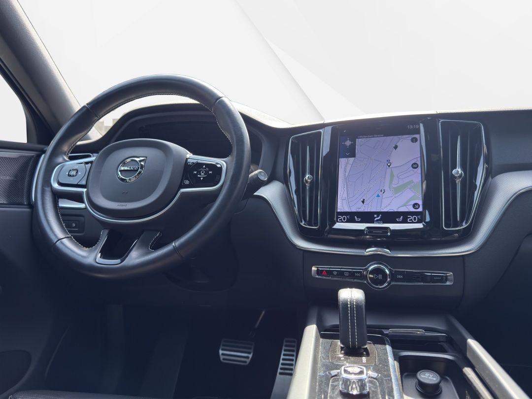VOLVO XC60 T6 eAWD R-Design Geartronic-image-9