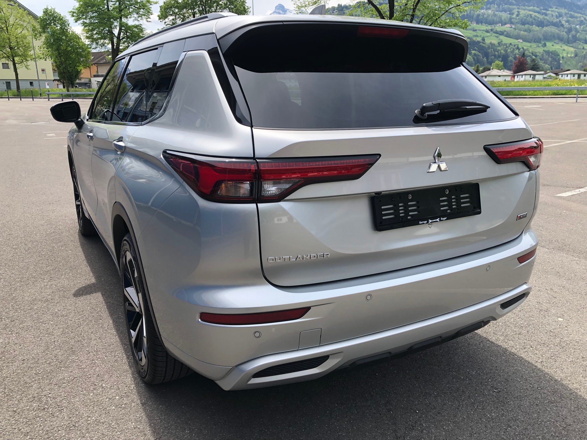 MITSUBISHI S-AWC-showroom-element-3