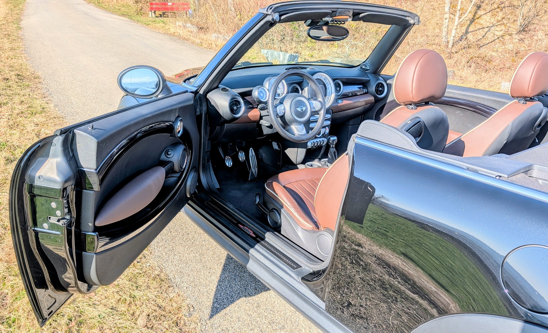 MINI MINI Cooper Cabrio John Cooper Works-image-13