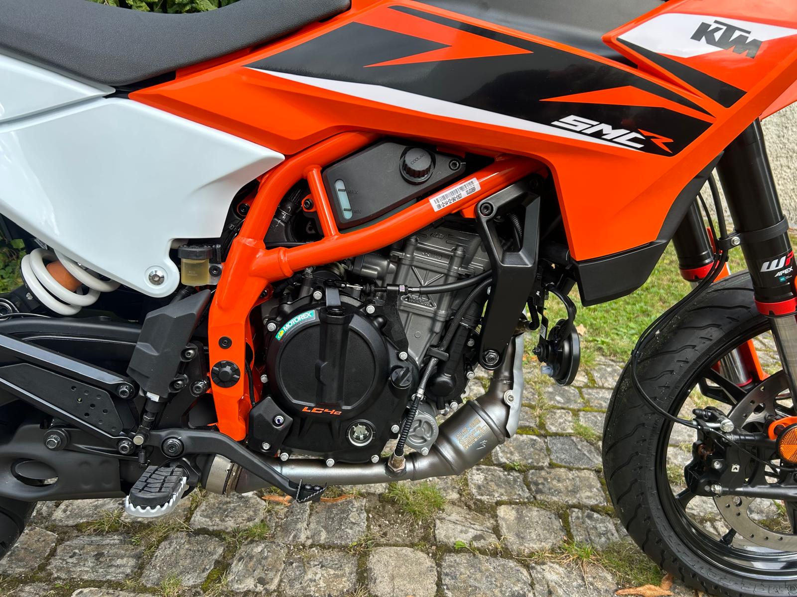 KTM 125 SMC R-image-10